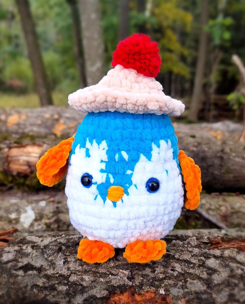 Gehäkelter Pinguin mit Hut